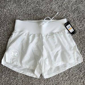 NWT - Under Armour Run Up the Pace 3” inseam